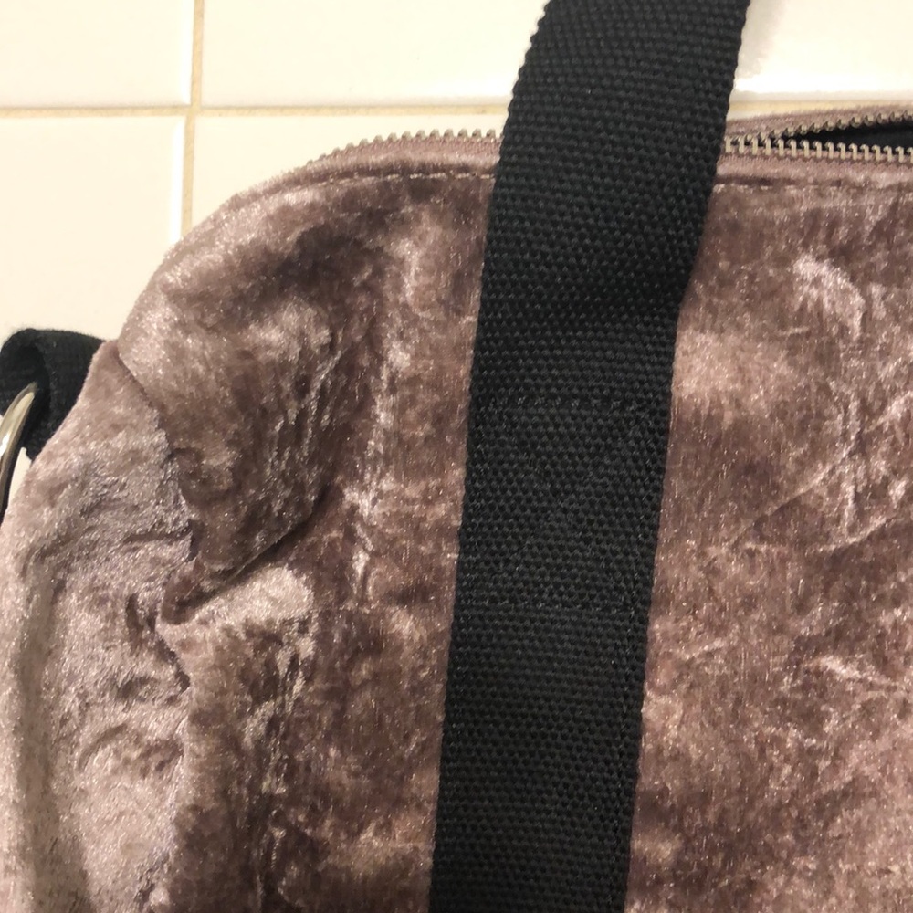 Small duffle bag - Picture 2 of 3